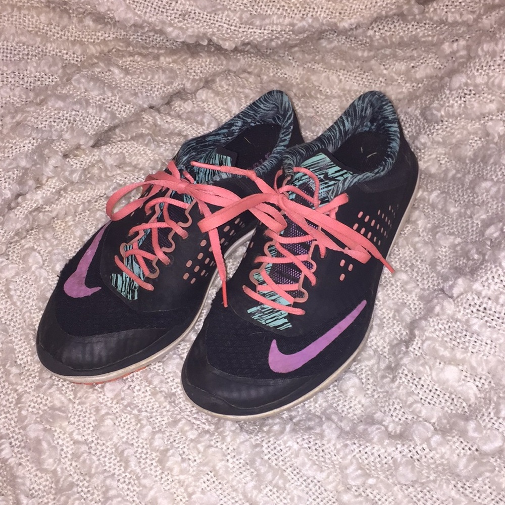 Nike tennis shoes